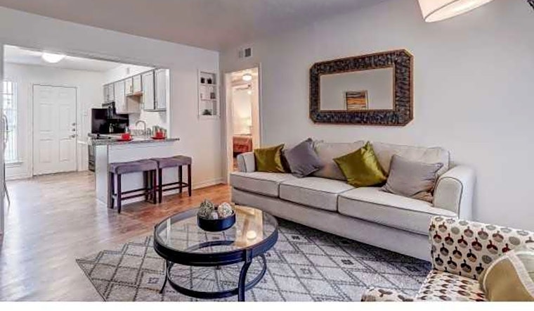 Budget apartments for rent in Southeast Dallas