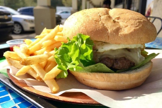 Jacksonville's 4 best spots for inexpensive burgers