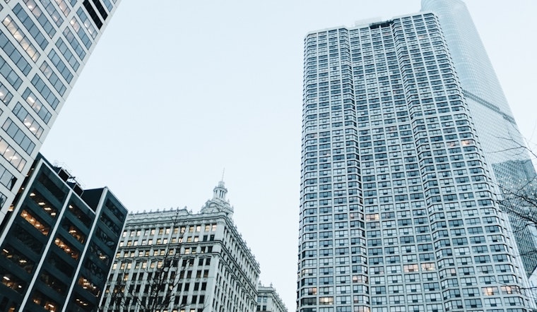Top Chicago news: Man shot by liquor store security guard; Kanye West to hold Sunday Service; more