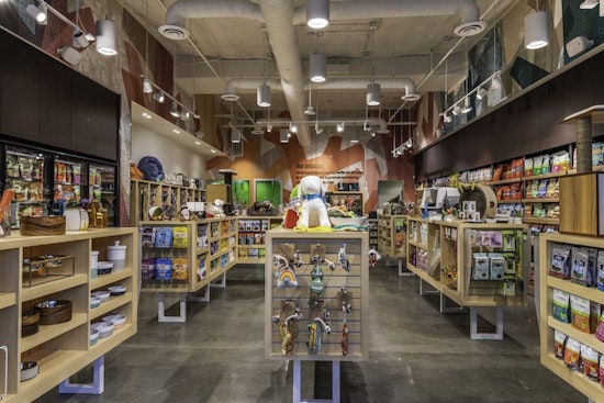 SoCal chain Healthy Spot debuts in Playa Vista with pet supplies and more
