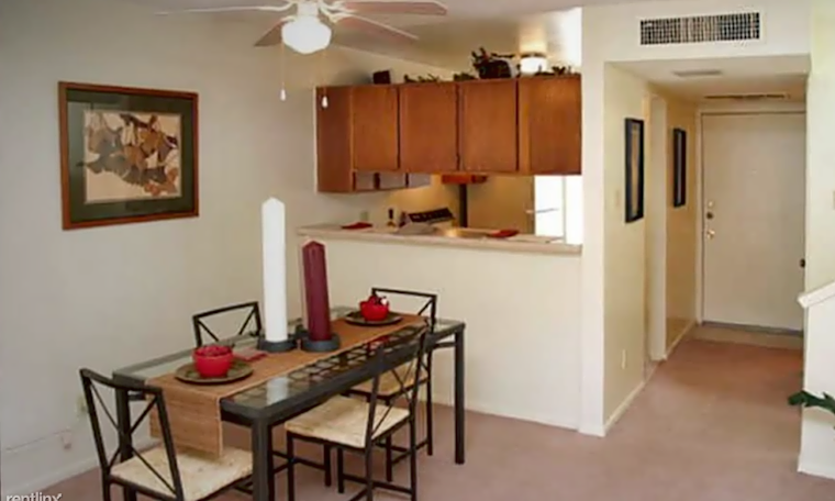 What apartments will $900 rent you in Woodhaven, this month?