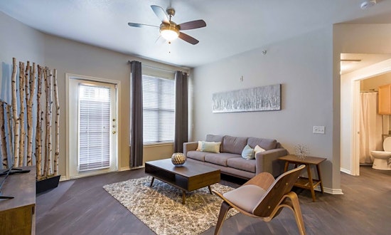 Renting in Aurora: What's the cheapest apartment available right now?
