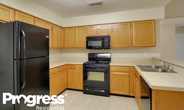 What apartments will $1,700 rent you in Sandalwood, this month?