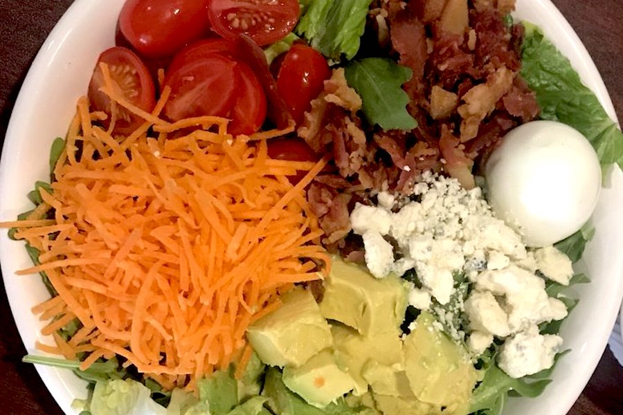 Green Leaf Cafe brings sandwiches and salads to the Navy Yard