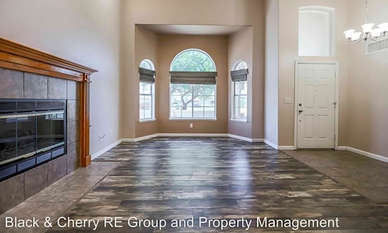 Apartments for rent in Henderson: What will $2,400 get you?