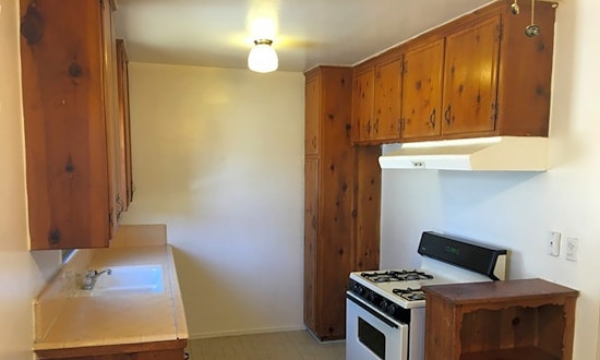 The cheapest apartments for rent in Reseda, Los Angeles