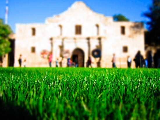 Top San Antonio news: CDC confirms quarantined coronavirus cases; mom, kids robbed at gunpoint; more