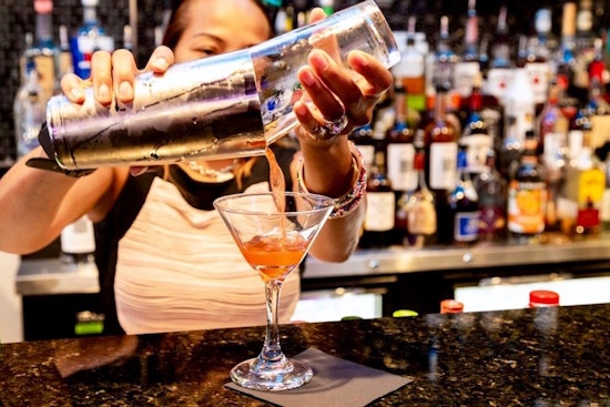 Imbibe at the 4 best bars in Aurora