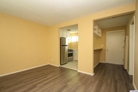 What will $1,700 rent you in Silver Lake, right now?