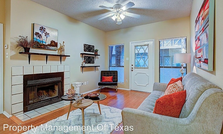 What apartments will $1,400 rent you in West University, this month?