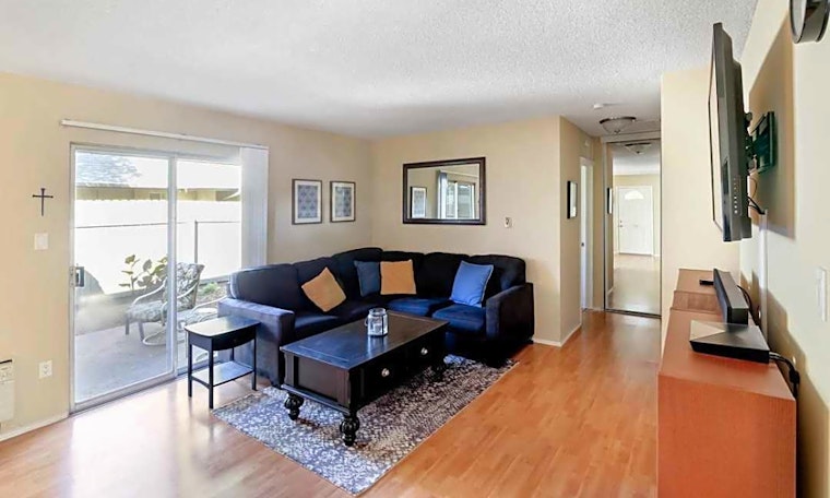 Apartments for rent in Santa Ana: What will $2,300 get you?