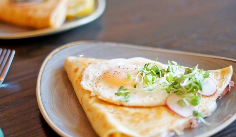 Your guide to the 4 most popular spots in Chicago's Lake View East neighborhood