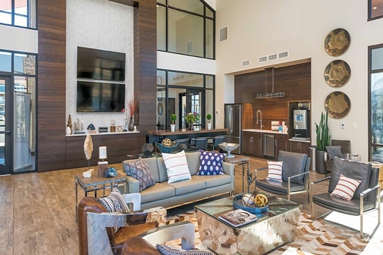 The cheapest apartments for rent in Dayton Triangle, Aurora