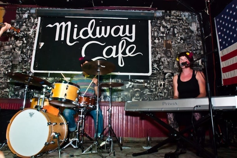 Boston's 3 favorite bars (that won't break the bank)
