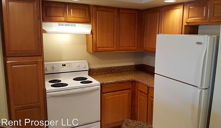 What apartments will $1,100 rent you in South Semoran, today?