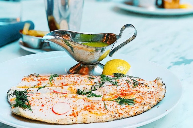 Explore the 4 top spots in Chicago's Gold Coast neighborhood