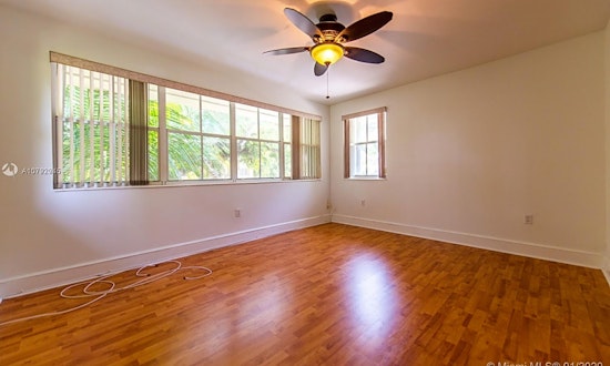 Budget apartments for rent in South-West Coconut Grove, Miami