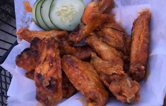 St. Louis' 3 favorite spots to score chicken wings on a budget