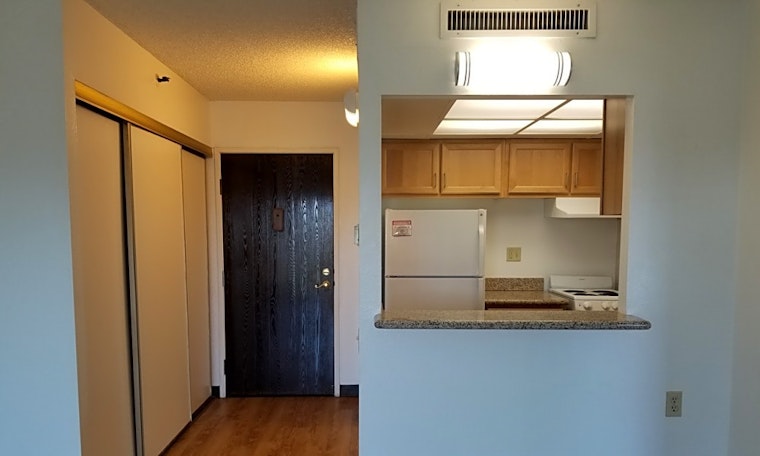 Apartments for rent in Santa Ana: What will $1,400 get you?