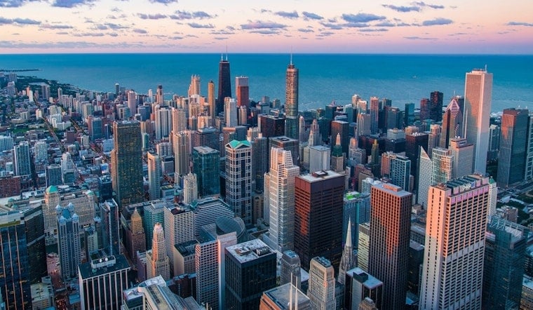 Top Chicago news: Goose Island jewelry store burglarized; Court Theatre to limit audience size; more