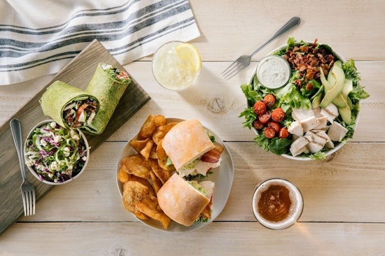 East Hampton Sandwich Co. makes its debut in River Oaks with lobster rolls and frosé