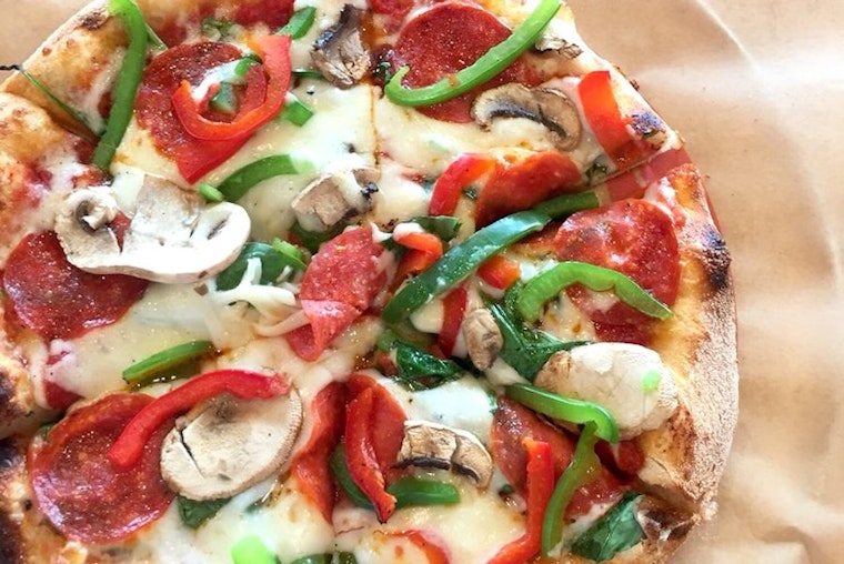 Firenza Pizza bakes up customizable pies at new shop in University City