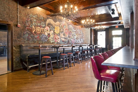 Dos Diablos Taco Bar mixes cocktails with Mexican fare near Symphony Hall