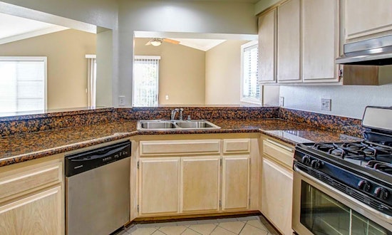 Apartments for rent in Anaheim: What will $1,800 get you?