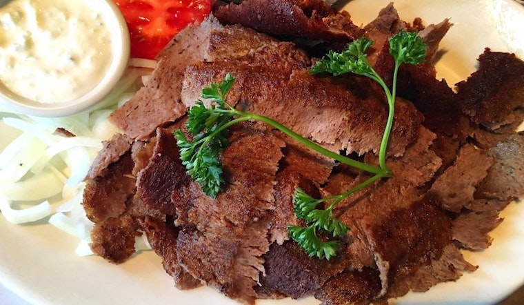 Your guide to the 4 most popular spots in Chicago's Greektown neighborhood