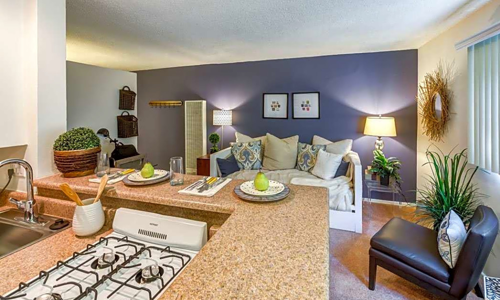 The cheapest apartments for rent in MidWilshire, Los Angeles