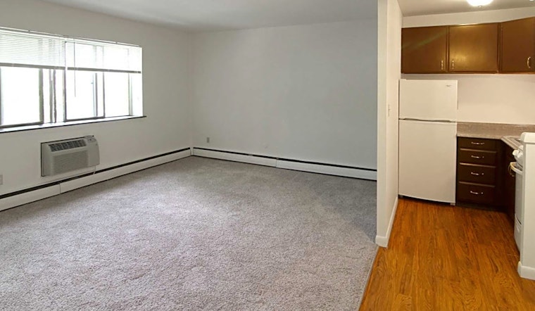 What apartments will $900 rent you in Murray Hill, today?