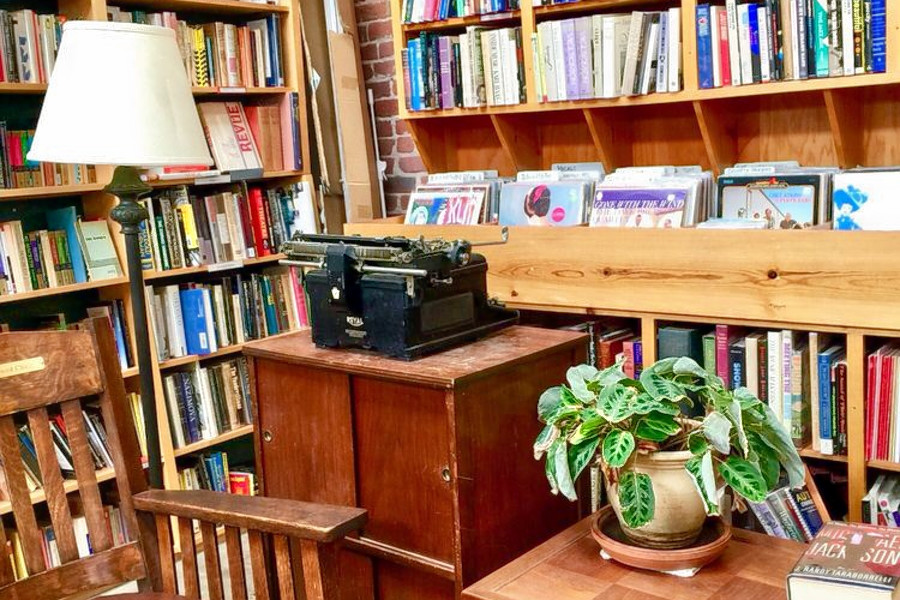 The 4 best bookstores in Sacramento