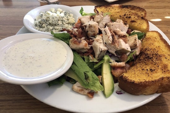 Santa Ana's 4 best spots to score salads on the cheap