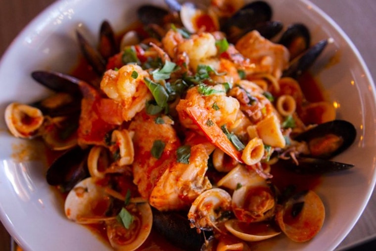 Your guide to the 4 most popular spots in Mesa's Superstition Springs neighborhood