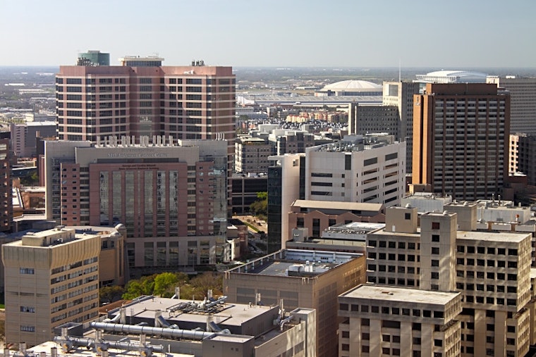 Top Houston news: Baseball team under quarantine; missing woman found 'safe and sound'; more