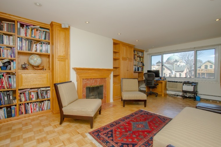 Renting in the Chicago Metro area: What does $1,600 get you?