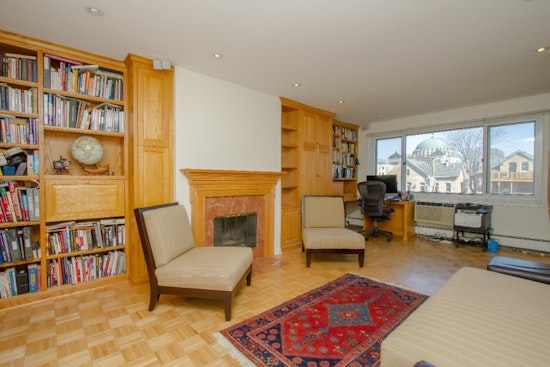 Renting in the Chicago Metro area: What does $1,600 get you?