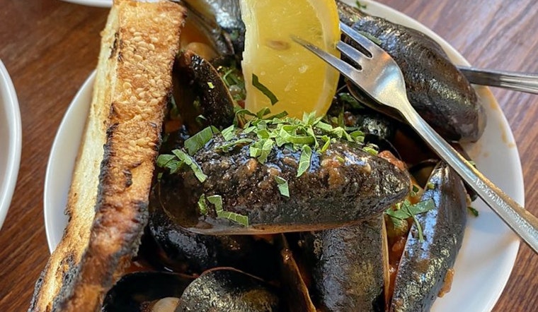 New bar Modo Mio Taverna now open in Queen Village