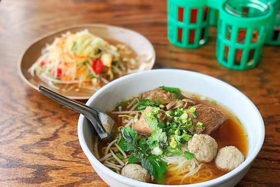 Here are Chicago's top 4 Thai spots
