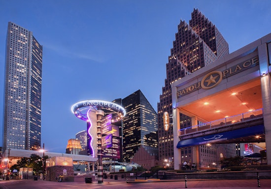 Top Houston news: Drivers flee scenes of 3 fatal accidents; Food Town offers senior hours; more
