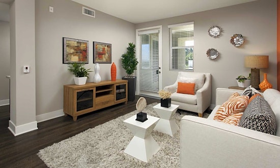 What apartments will $3,400 rent you in Woodland Hills, today?