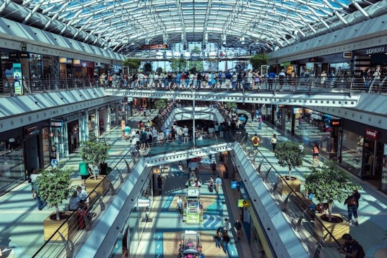 Industry on the move: Retail experiencing strong job growth in Chicago