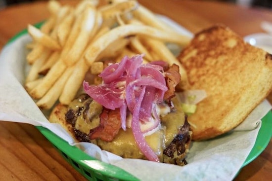 Phoenix's 3 favorite spots to score burgers, without breaking the bank