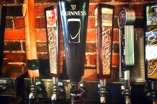 Explore 4 top inexpensive pubs in Indianapolis