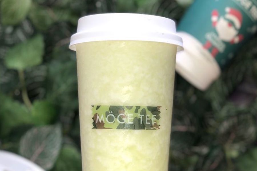 Find bubble tea and more at Bayside's new Moge Tee