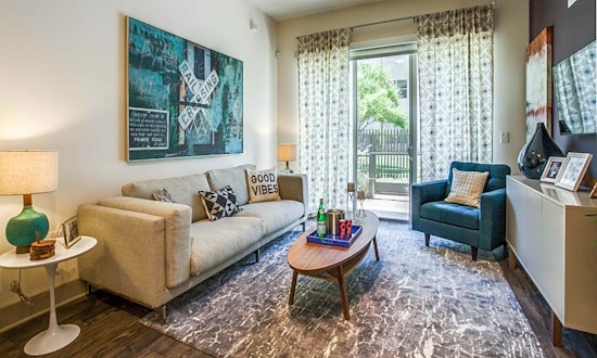 Budget apartments for rent in Eagle Ford, Dallas