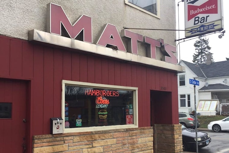 Brews and bites: Check out the best dive bars in Minneapolis for a beer and a burger