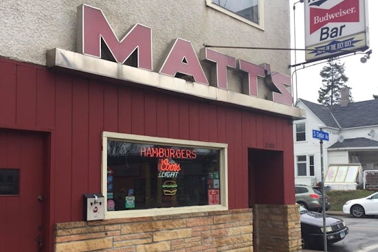 Brews and bites: Check out the best dive bars in Minneapolis for a beer and a burger