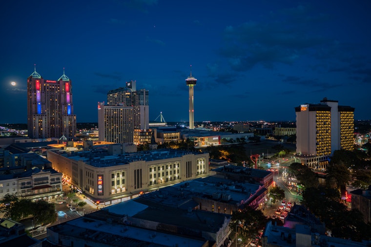 Top San Antonio news: Woman in hospital dies from coronavirus; zoo seeks donations; more