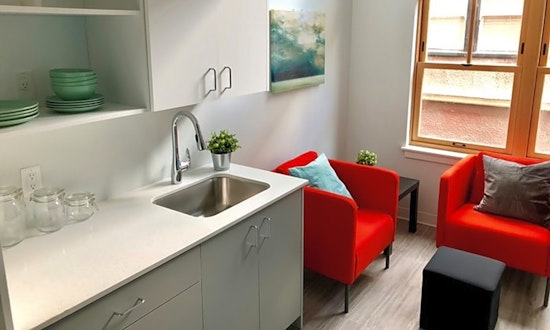 What apartments will $1,200 rent you in Goose Hollow today?